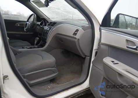 2012 Chevrolet Traverse Ls z USA, uszkodzony, nr VIN 1GNKRFED4CJ216260